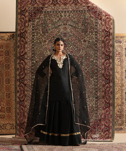 Black pure Chanderi silk kurta featuring a handcrafted Kashmiri-inspired zardozi embroidered neckline