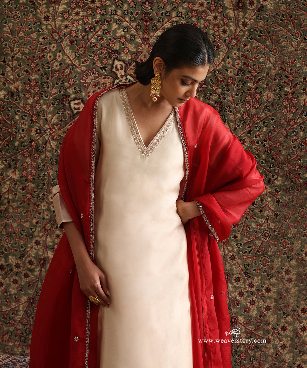 Off White Chanderi Silk Kurta Set with Red Organza Dupatta and Red Stripe Tissue Pants