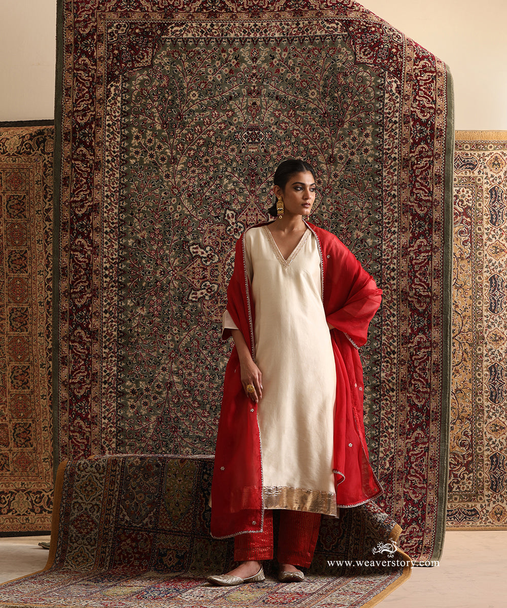 Hand Embroidered Neckline on Off White Chanderi Silk Kurta with Red Organza Dupatta