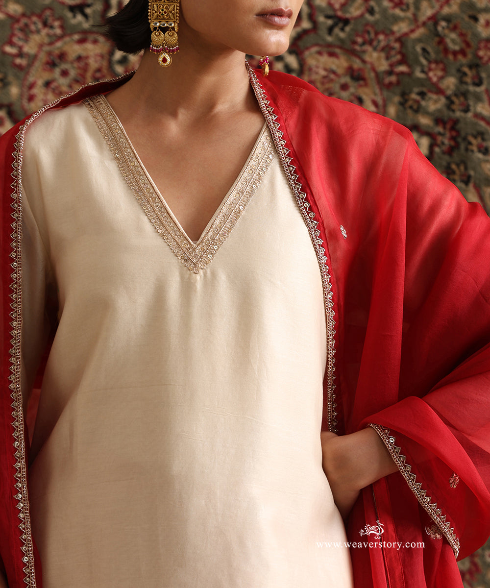 Off White Chanderi Silk Kurta Set with Handcrafted Red Organza Dupatta from Antara&