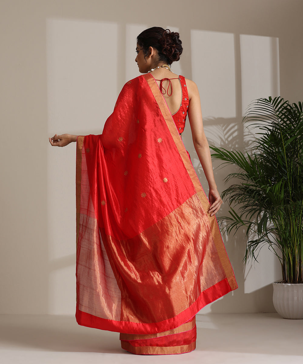 Red_Handloom_Pure_Chanderi_Silk_Saree_With_Pure_Silk_Finishing_WeaverStory03