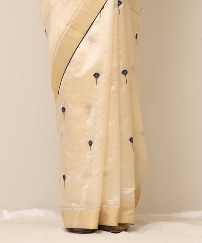 Beige_Handloom_Pure_Silk_Chanderi_Saree_With_Stripped_Tissue_Facing_And_Blue_Pining_WeaverStory_04