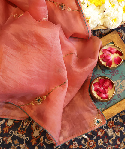 Peach_Handloom_Zardozi_Embroidered_Organza_Dupatta_With_Aadi_Lines_WeaverStory_01