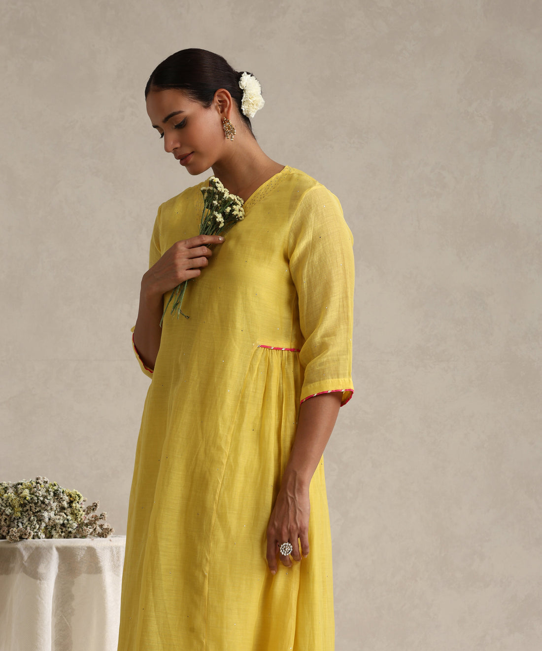 Mango_Yellow_Chanderi_Mulmul_Kurta_Set_With_Muqaish_Work_And_Cotton_Slip_Lining_WeaverStory_02