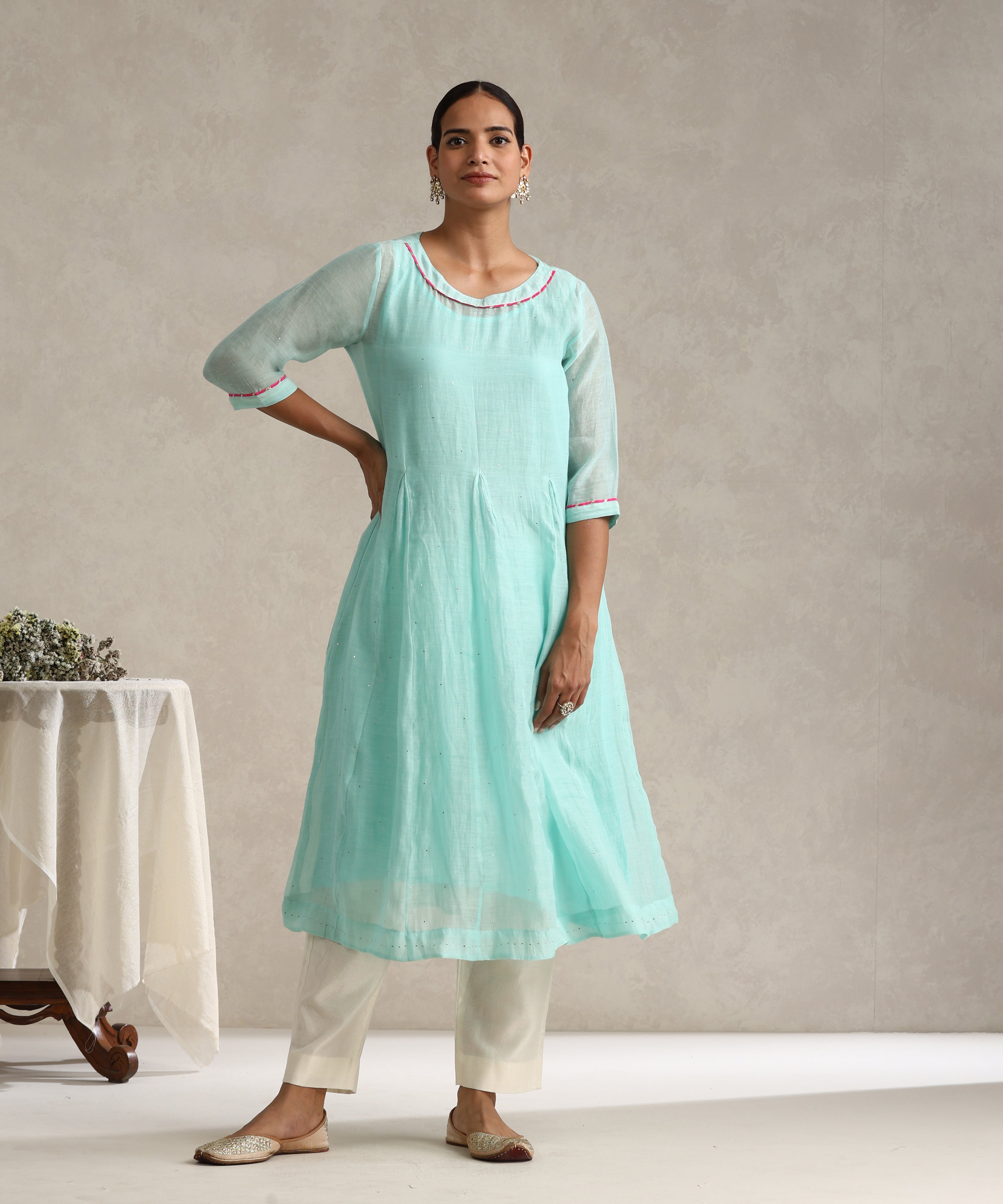 Light_Blue_Chanderi_Mulmul_Kurta_Set_With_Muqaish_Work_And_Cotton_Slip_Lining_WeaverStory_03