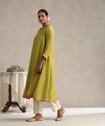 Ochre_Green_Chanderi_Mulmul_Kurta_Set_With_Muqaish_Work_And_Cotton_Slip_Lining_WeaverStory_03