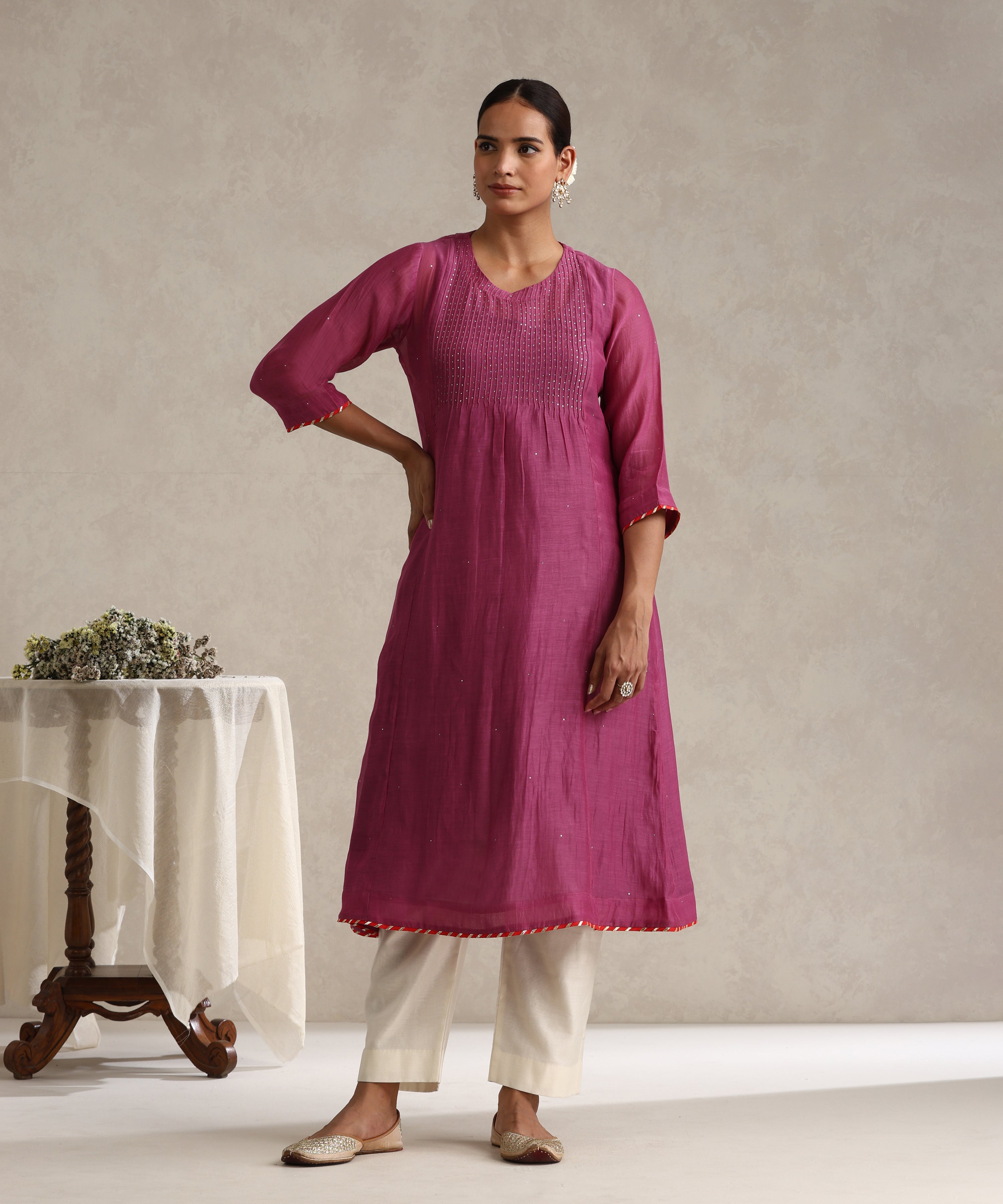 Magenta_Chanderi_Mulmul_Kurta_Set_With_Muqaish_Work_And_Cotton_Slip_Lining_WeaverStory_04