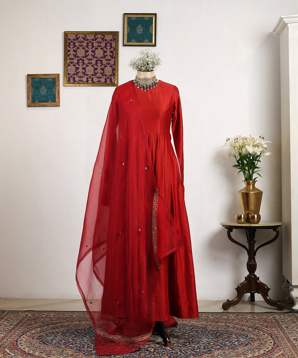 Hand Embroidered Red Organza Dupatta With Floral Motifs And Bel Design ...