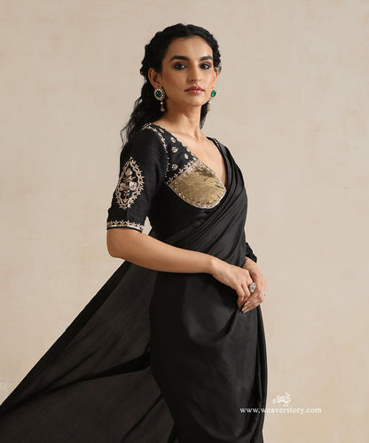 Black_Pure_Silk_Saree_With_Satin_Finishing_WeaverStory_02