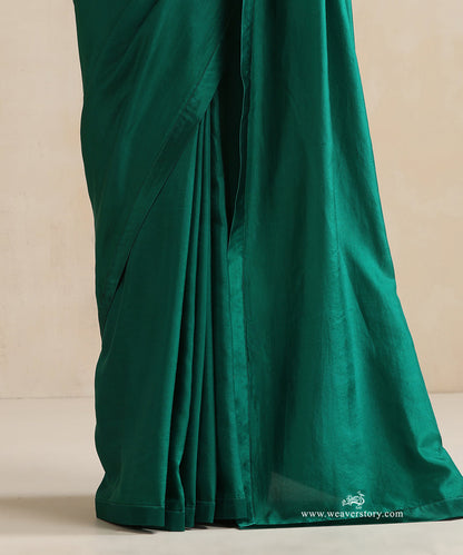 Green_Pure_Silk_Saree_With_Satin_Finishing_WeaverStory_04