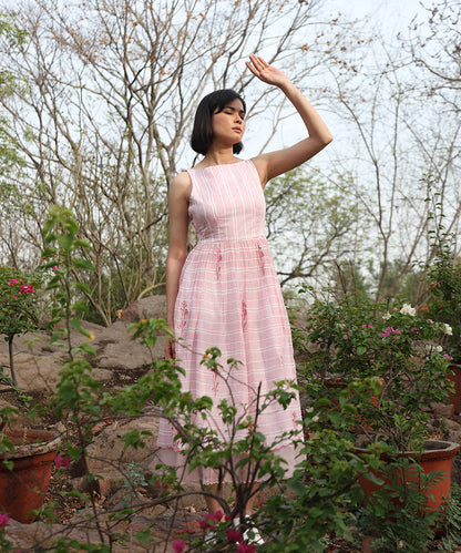 White_Handloom_Pure_Chanderi_Hand_Printed_Dress_With_All_Over_Embroidered_Motifs_And_Scalloped_Border_WeaverStory_01