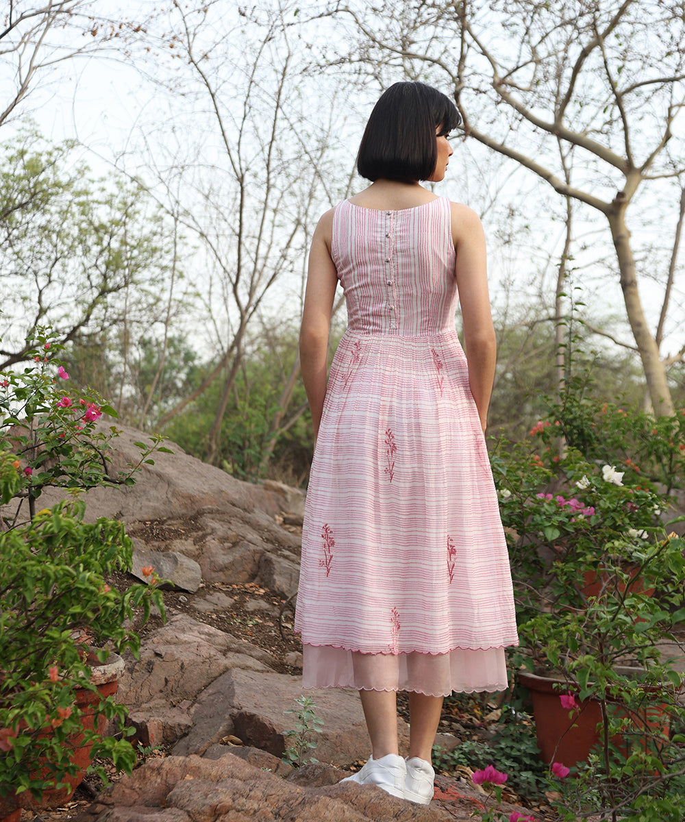 White_Handloom_Pure_Chanderi_Hand_Printed_Dress_With_All_Over_Embroidered_Motifs_And_Scalloped_Border_WeaverStory_05