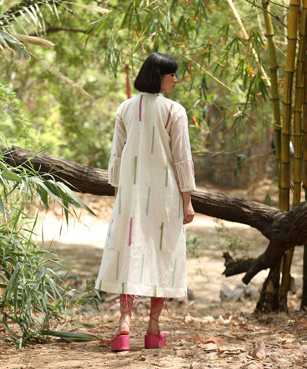White_Handloom_Pure_Chanderi_Shirt_Hand_Printed_Dress_With_Hand_Embroidered_Kantha_Details_WeaverStory_04
