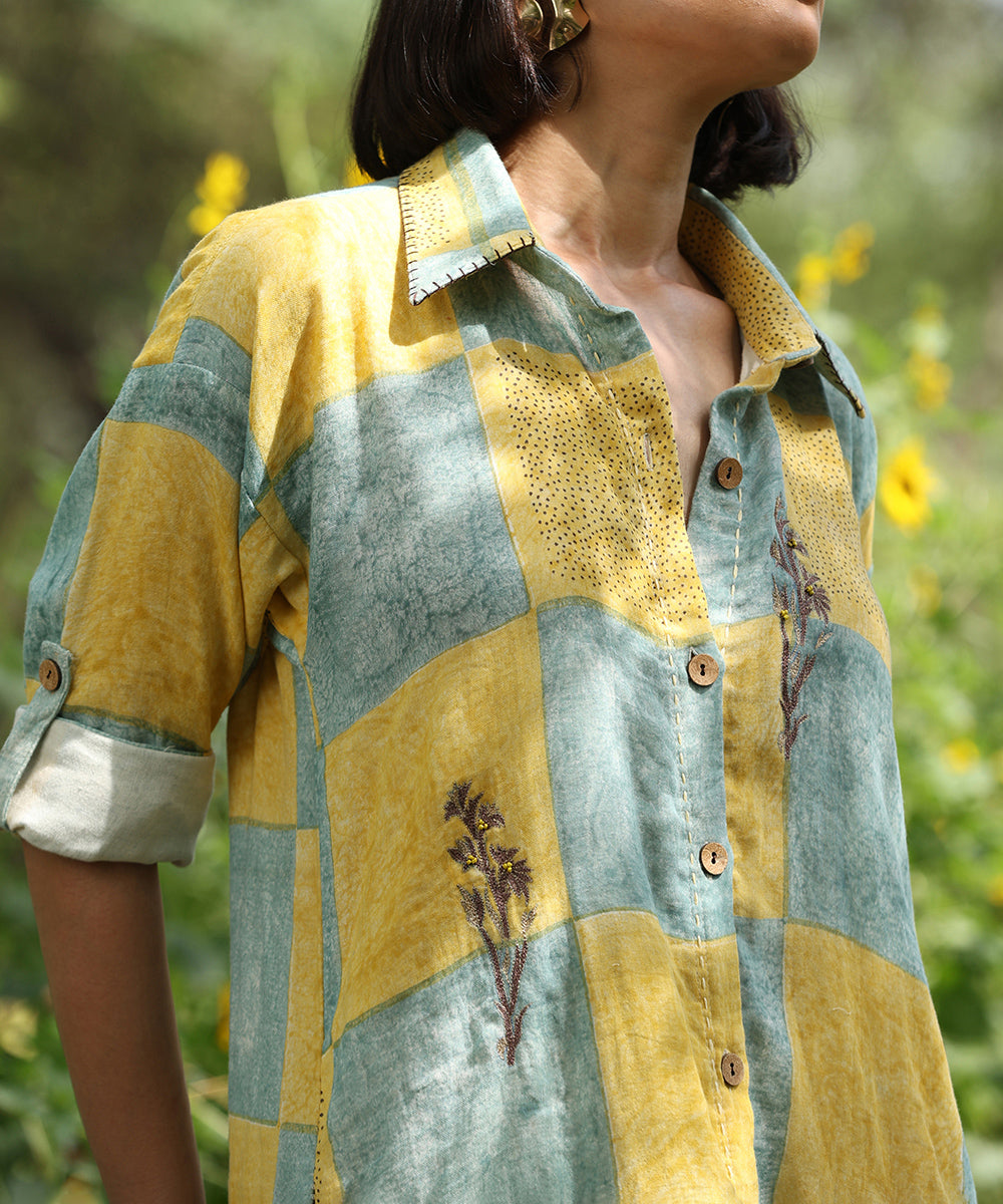 Yellow_And_Grey_Pure_Cotton_Shirt_Dress_With_Hand_Embroidered_Kantha_Deatils_WeaverStory_05