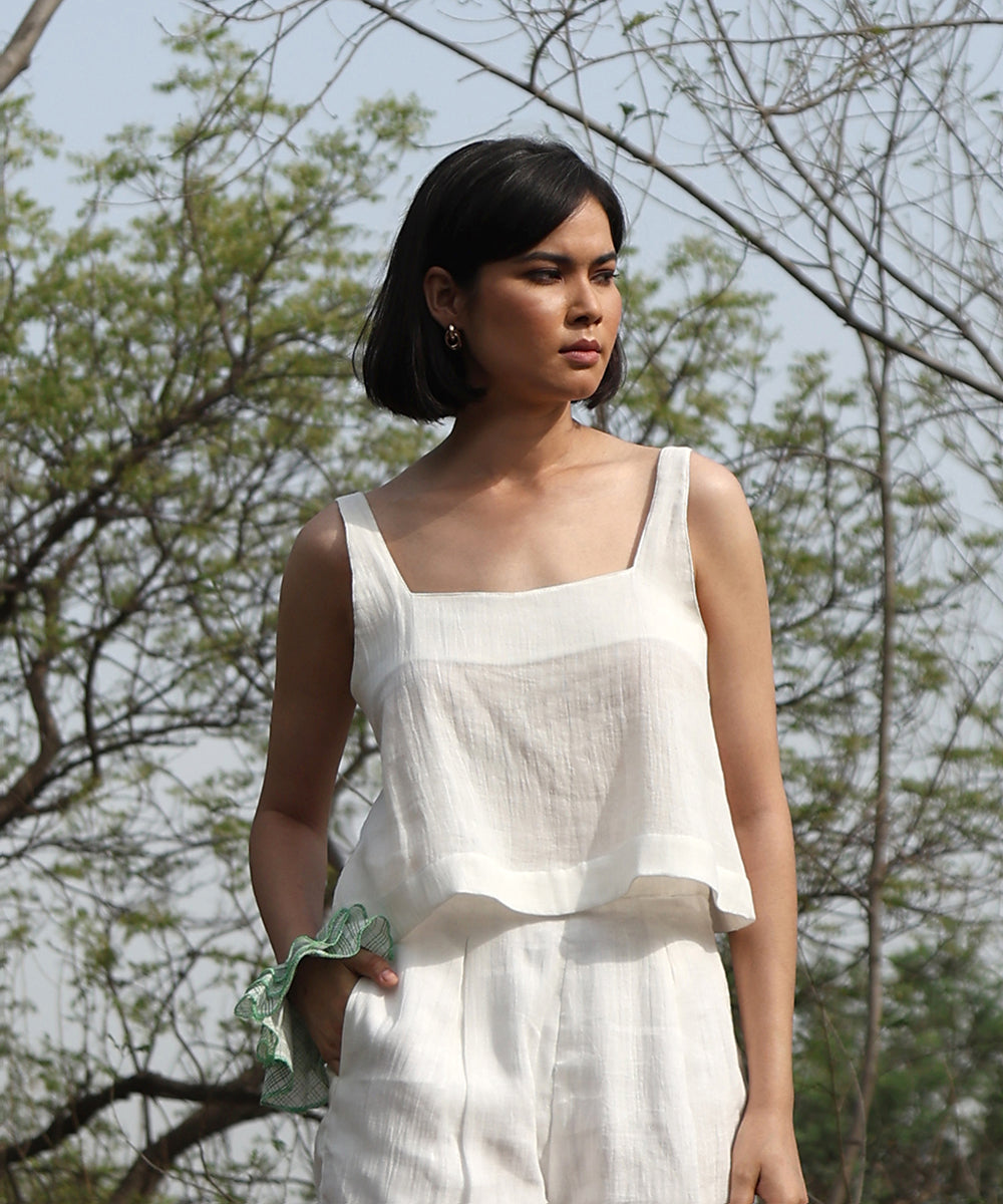 White_Handloom_Pure_Cotton_Double_Gauze_Top_With_Square_Neckline_WeaverStory_02