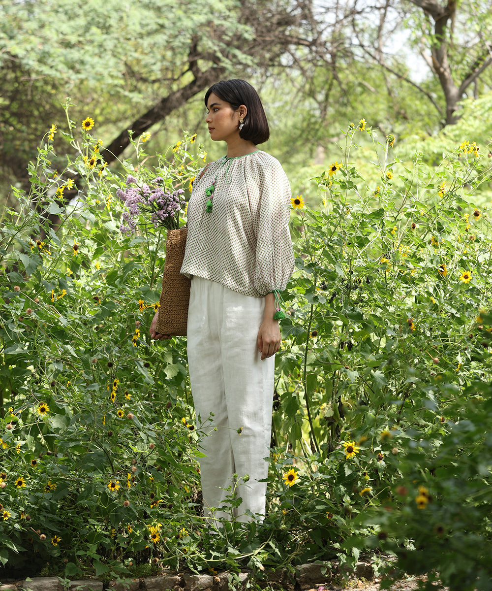 White_Handloom_Pure_Cotton_Top_With_Gathers_And_Sleeves_WeaverStory_02