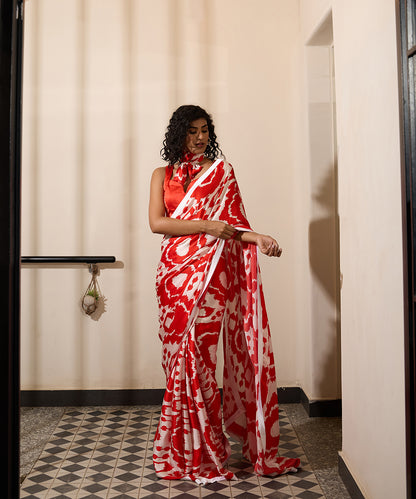 Cherry_Fizz_Sari_–_Red_And_White_Printed_Satin_WeaverStory_02
