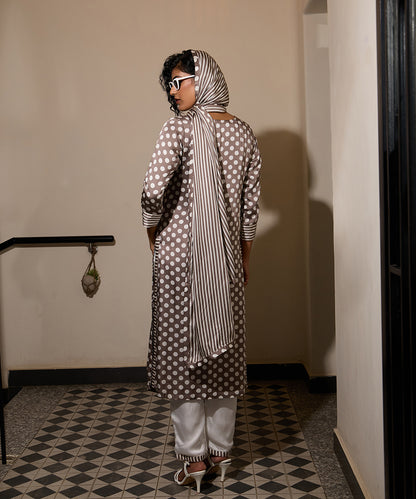 Grey_Dot_&amp;_Stripe_Dupatta_Set_WeaverStory_02