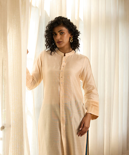 Ivory_&amp;_Teal_Pintuck_Kurta_Set_WeaverStory_05