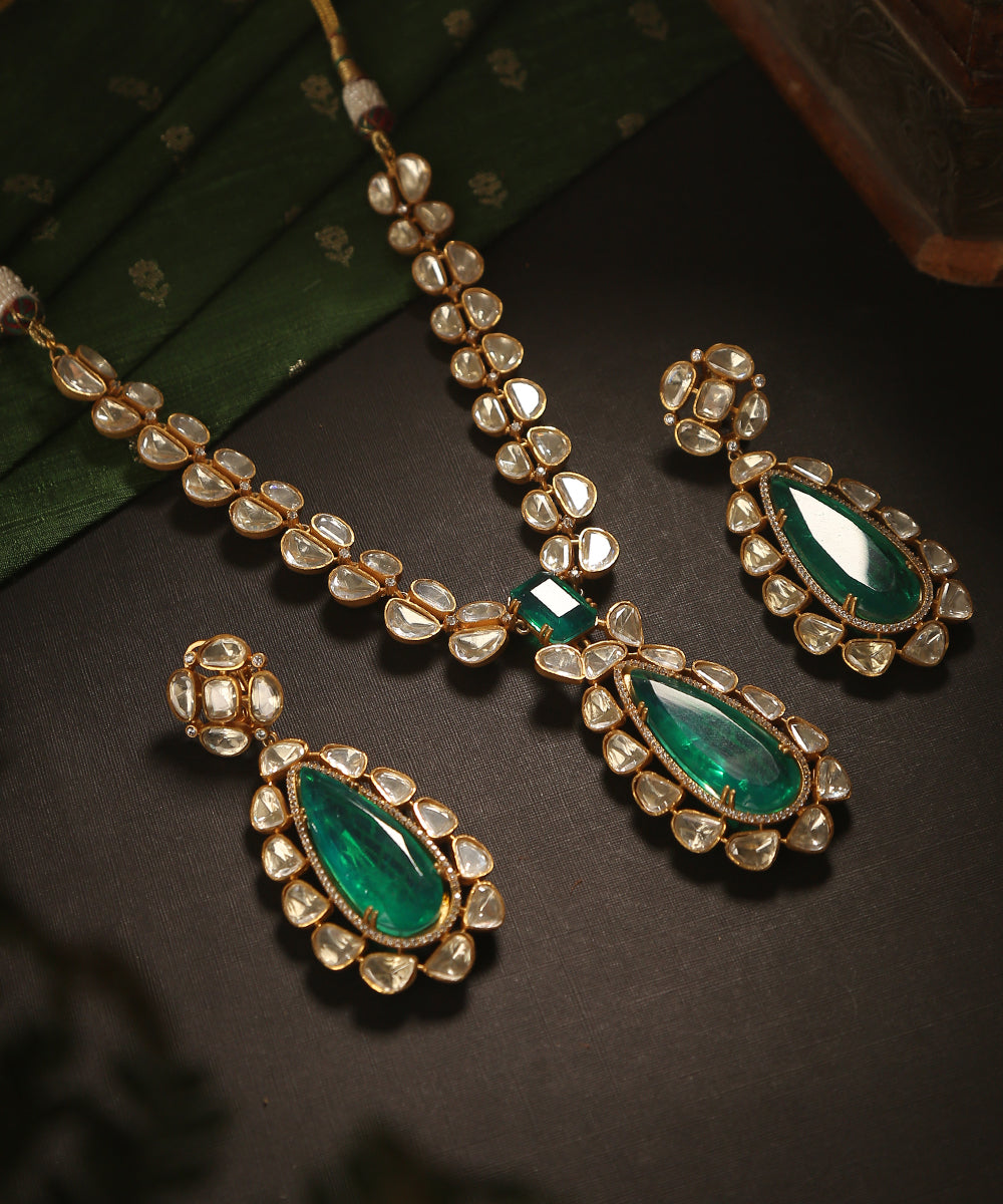 Jumanah_Handcrafted_Moissanite_Necklace_Set_With_Green_Semi_Precious_Stones_WeaverStory_01