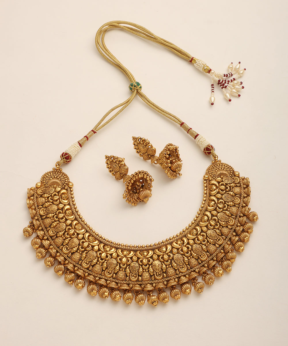 Aaidah_Handcrafted_Necklace_Set_With_Jhumkas_WeaverStory_02