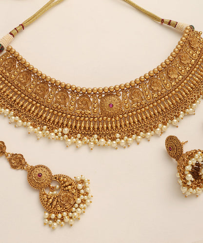 Aairah_Handcrafted_Necklace_Set_With_Pearls_WeaverStory_03