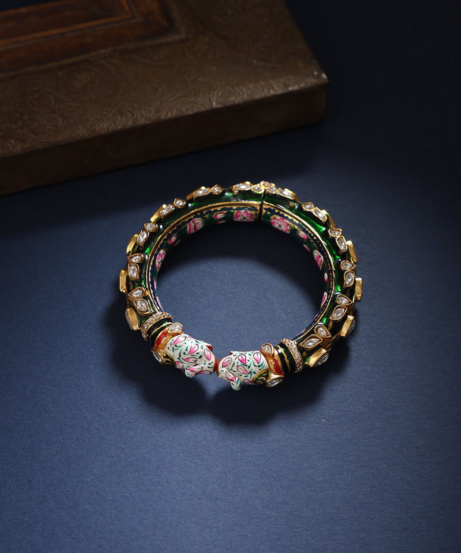 Artisanal Heirlooms: Heritage Handcrafted Bangles – WeaverStory