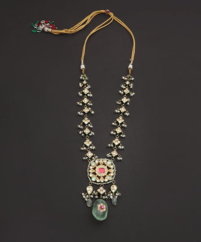 Mazhar_Handcrafted_Silver_Necklace_With_Fluorite_Stone_And_Kundan_WeaverStory_02