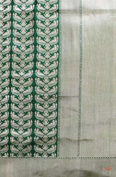 Green_ektara_Kadhwa_Saree_with_parrots_on_leaves_WeaverStory_02