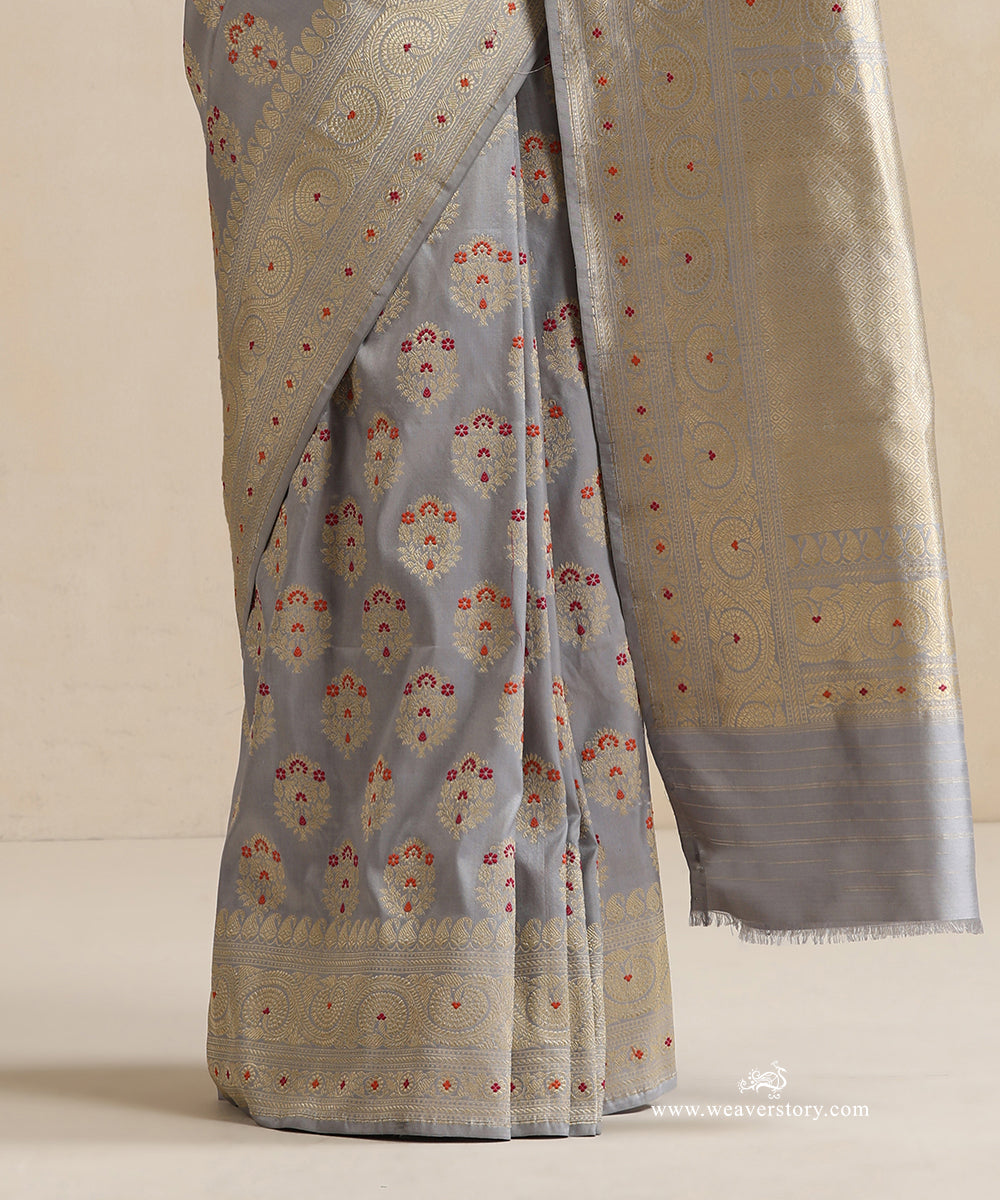 Grey_Handloom_Pure_Katan_Silk_Banarasi_Saree_With_Meenkari_Booti_WeaverStory_04