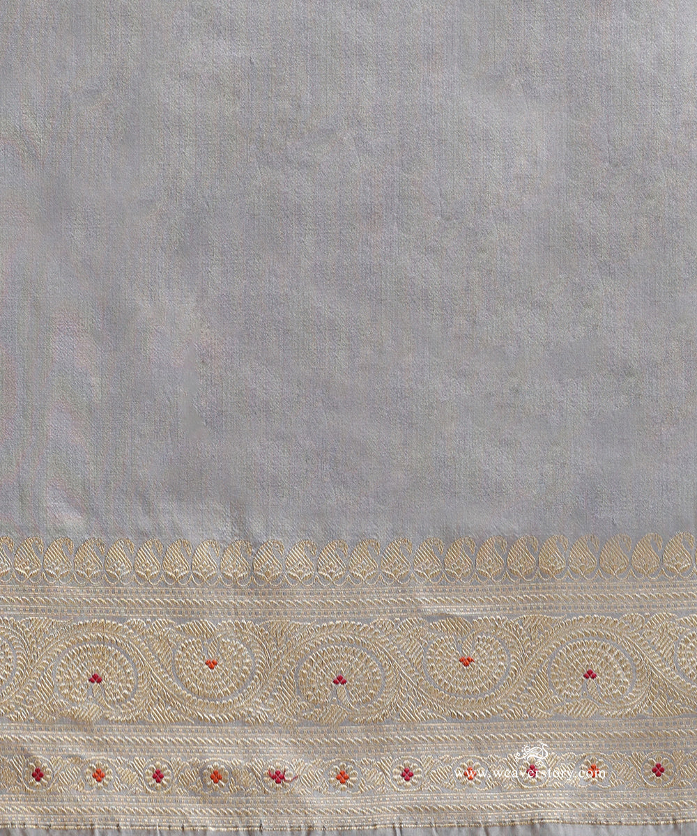 Grey_Handloom_Pure_Katan_Silk_Banarasi_Saree_With_Meenkari_Booti_WeaverStory_05