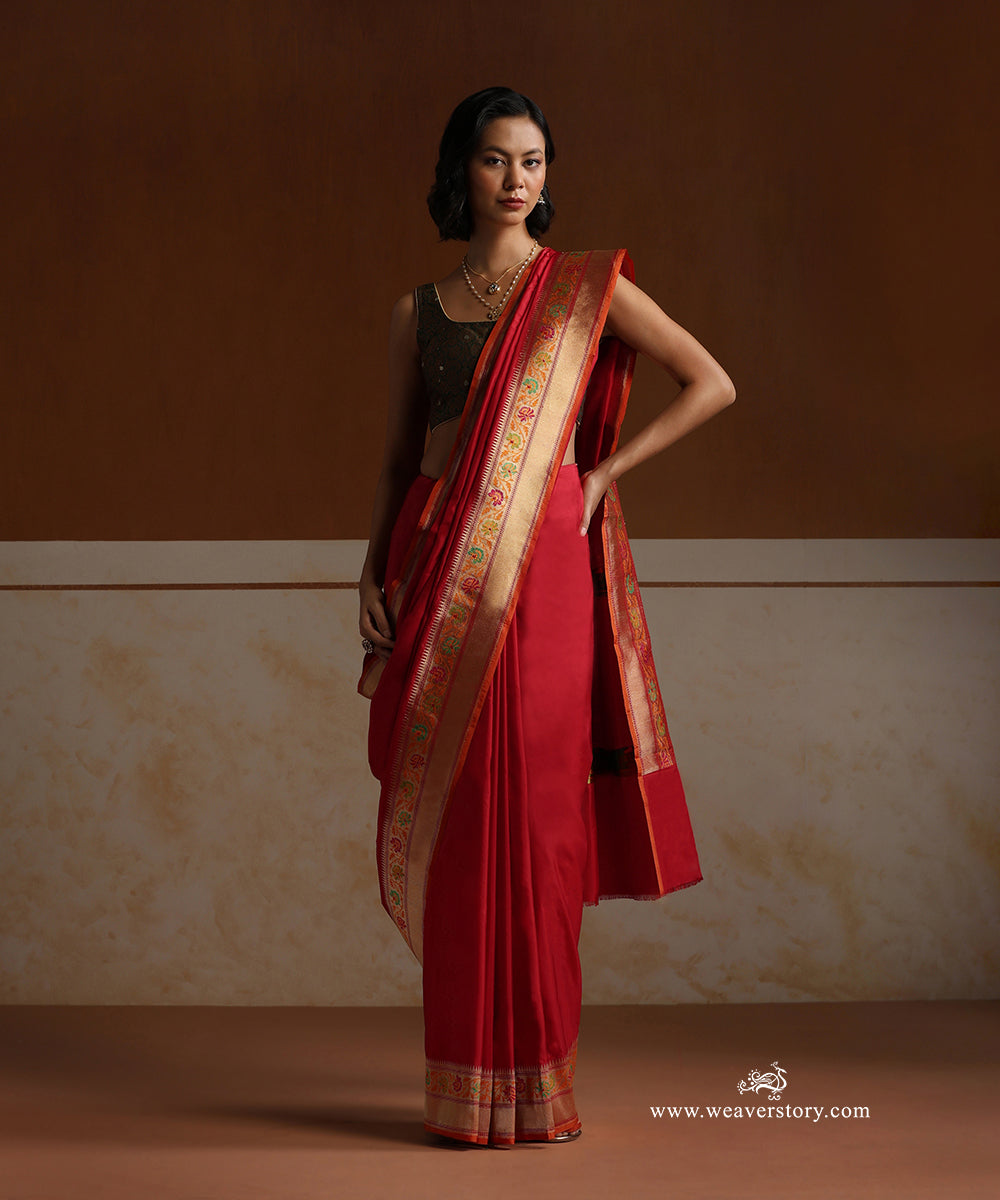 Red_Plain_Handloom_Pure_Katan_Silk_Banarasi_Saree_With_Meenakari_Border_WeaverStory_01