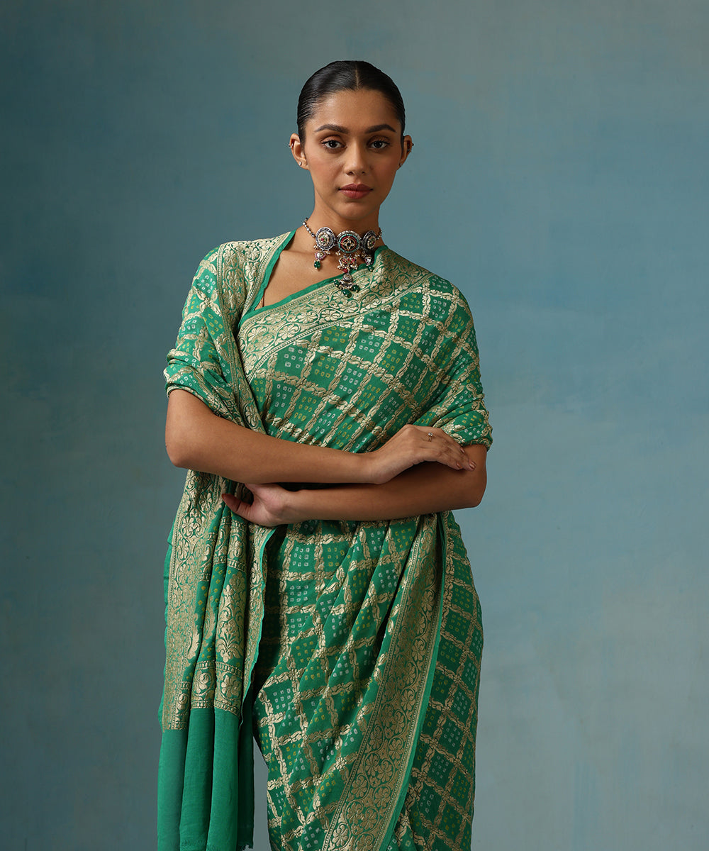 Handloom_Fresh_Green_Pure_Georgette_Banarasi_Bandhej_Saree_With_Zari_Palla_And_Border_WeaverStory_02