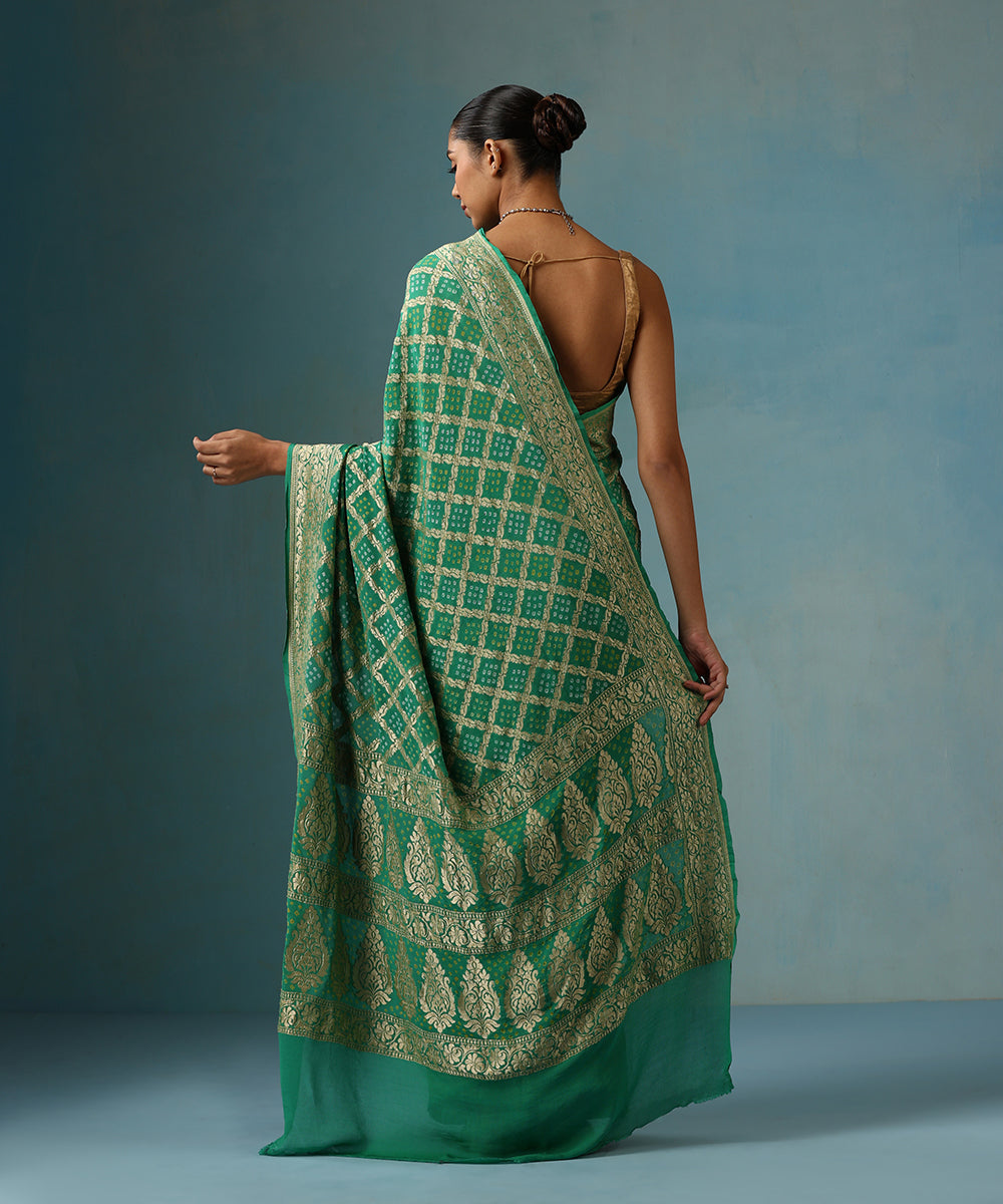 Handloom_Fresh_Green_Pure_Georgette_Banarasi_Bandhej_Saree_With_Zari_Palla_And_Border_WeaverStory_03