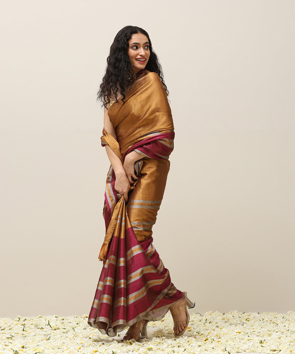 Dark_Gold_Handloom_Pure_Tissue_Silk_Chanderi_Saree_With_Magenta_Stripe_Border_WeaverStory_02