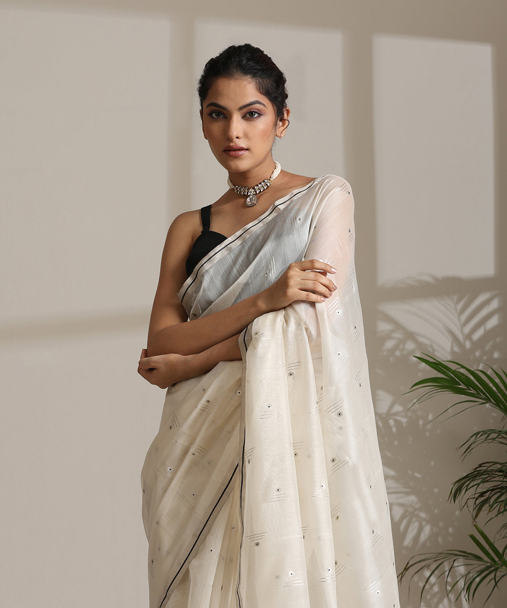 White_Handloom_Pure_Cotton_Silk_Chanderi_Saree_With_Zari_Booti_WeaverStory01