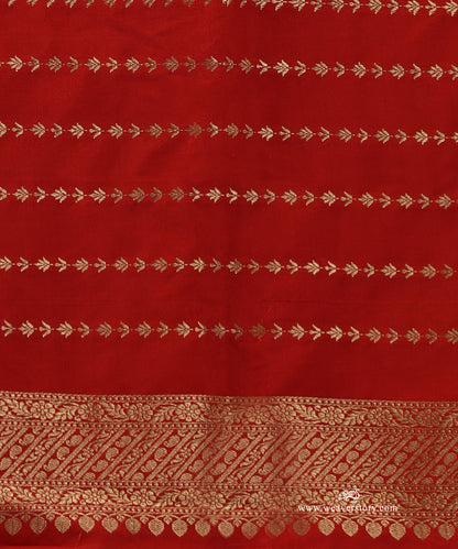 Maroon_Handloom_Pure_Katan_Silk_Saree_With_Floral_Boota_And_Ambi_Motif_Border_WeaverStory_05