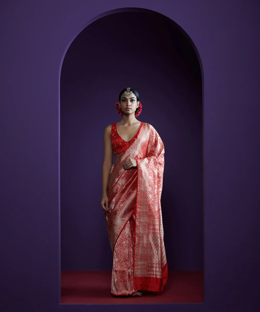 Black_Handloom_Pure_Chanderi_Silk_Saree_With_Mashroo_Border_And_Floral_Motifs_WeaverStory_02