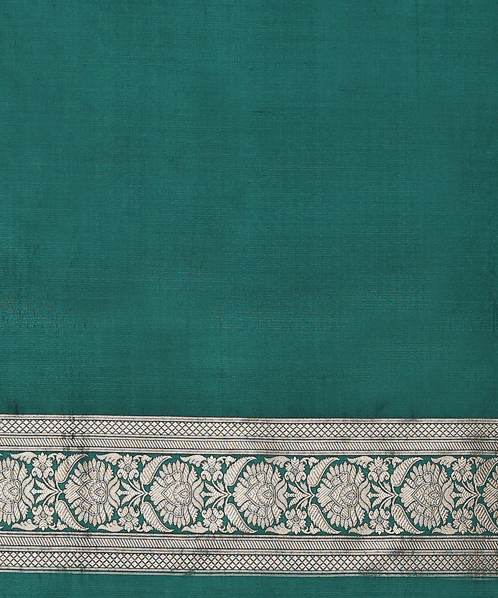 Handloom_Dark_Green_Pure_Katan_Silk_Banarasi_Saree_With_Zigzag_Work_WeaverStory_05