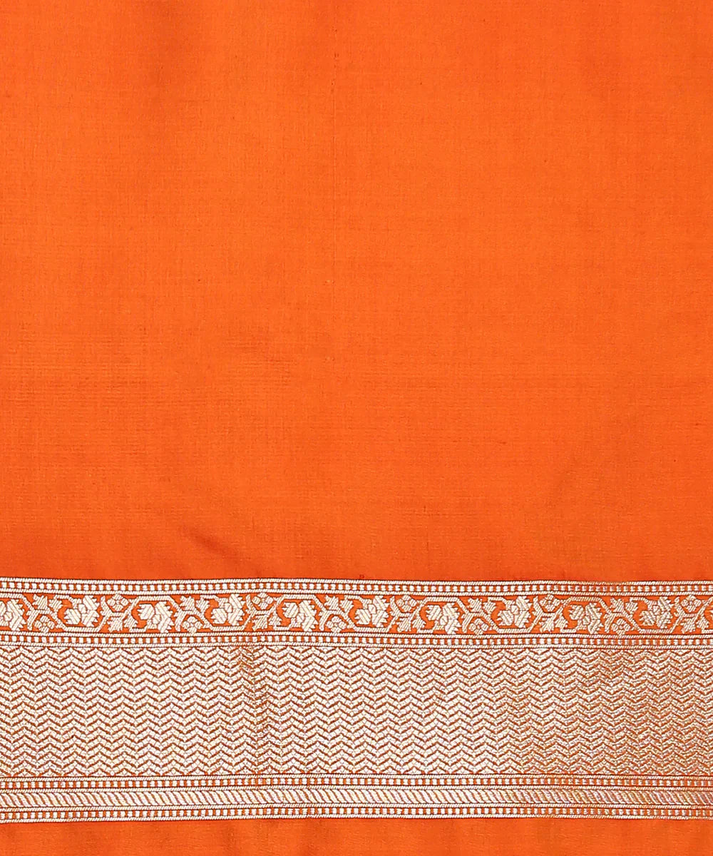 Light_Orange_Handloom_Pure_Katan_Silk_Banarasi_Saree_With_Jaal_WeaverStory_05