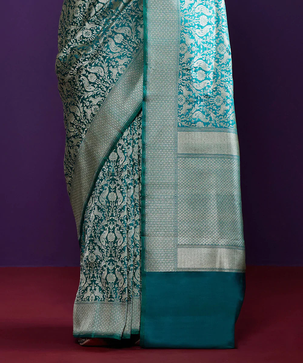 Teal_Handloom_Pure_Chanderi_Silk_Saree_With_Nakshi_Border_And_Anardana_Booti_WeaverStory_04