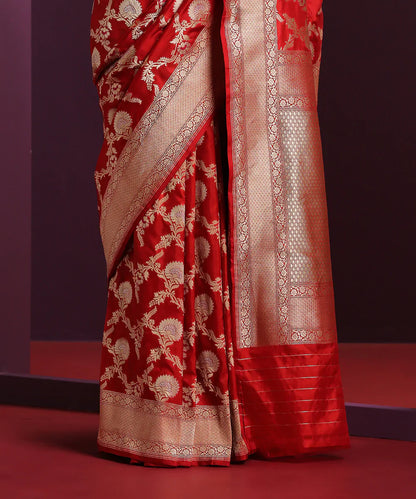 Handloom_Red_Pure_Katan_Silk_Banarasi_Saree_With_Meenakari_WeaverStory_04