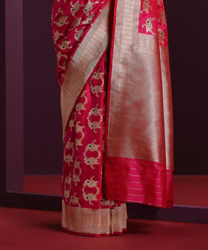 Hot_Pink_Handloom_Pure_Katan_Silk_Banarasi_Saree_WIth_Meena_WeaverStory_04