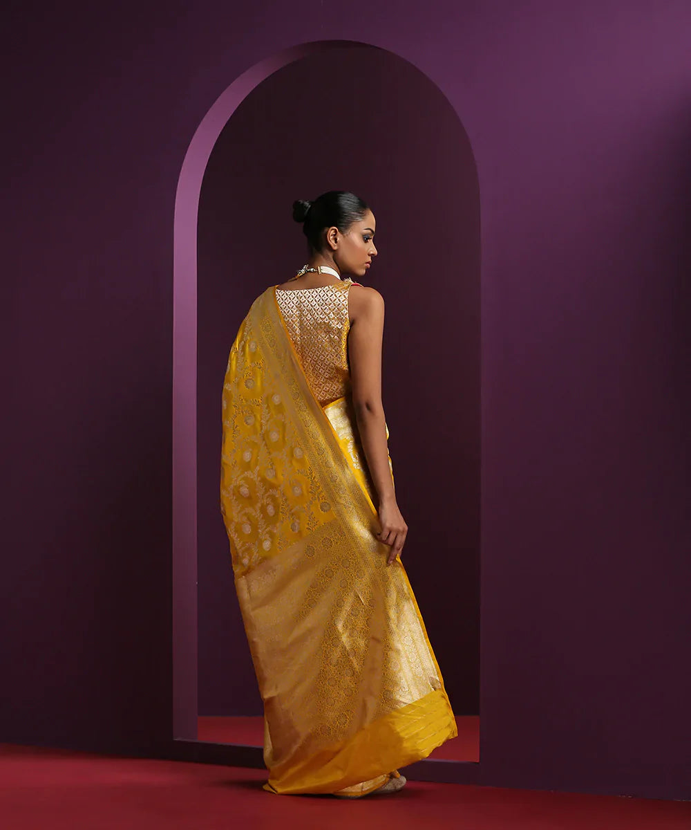 Yellow_Handloom_Pure_Katan_Silk_Banarasi_Saree_With_Sona_Rupa_Jaal_WeaverStory_03