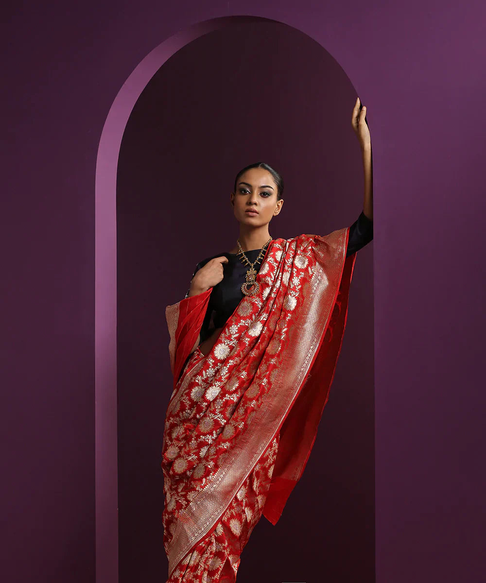 Handloom_Red_Pure_Katan_Silk_Banarasi_Saree_With_Sona_Rupa_Jaal_WeaverStory_01