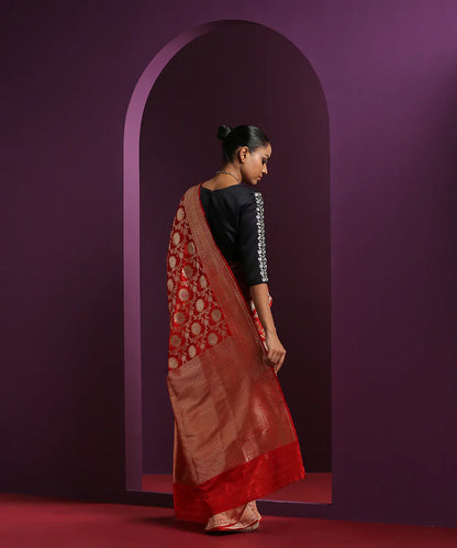 Handloom_Red_Pure_Katan_Silk_Banarasi_Saree_With_Sona_Rupa_Jaal_WeaverStory_03