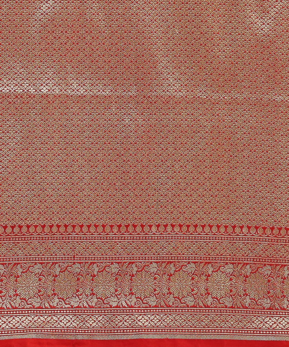 Red_Handloom_Pure_Katan_Silk_Banarasi_Saree_With_Zari_Bel_WeaverStory_05