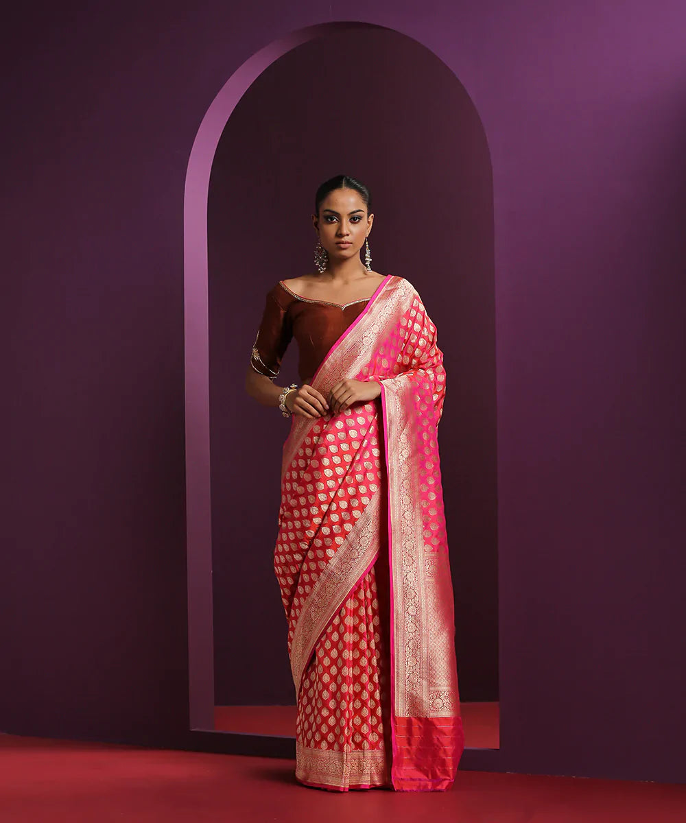 Hot_Pink_Handloom_Pure_Katan_Silk_Banarasi_Saree_With_Mughal_Booti_WeaverStory_02