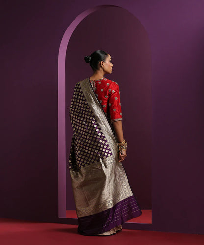 Handloom_Purple_Pure_Katan_Silk_Banarasi_Saree_With_Mughal_Booti_WeaverStory_03