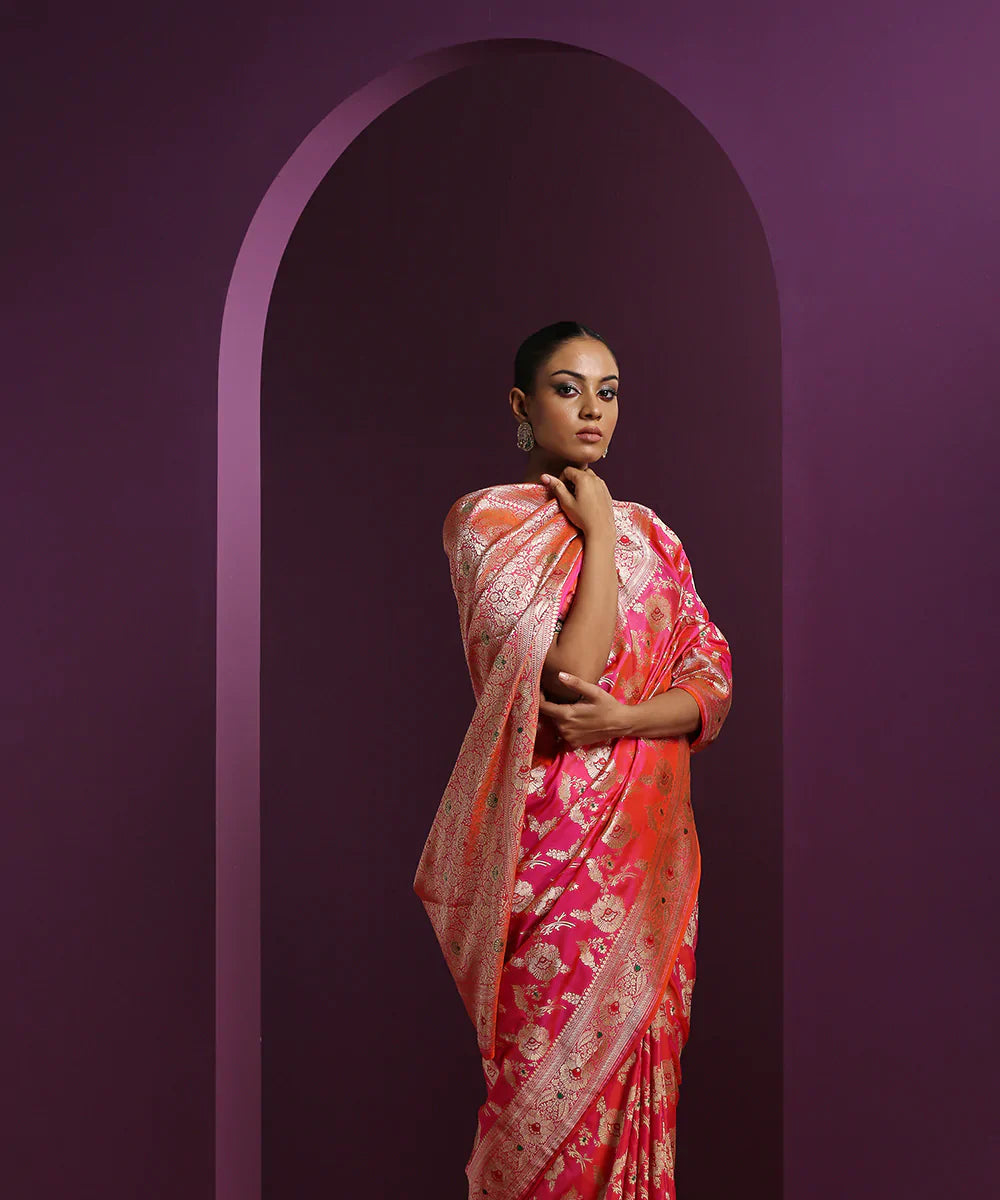 Handloom_Pink_Dual_Tone_Pure_Katan_Silk_Banarasi_Saree_With_Sunflower_Motifs_WeaverStory_01